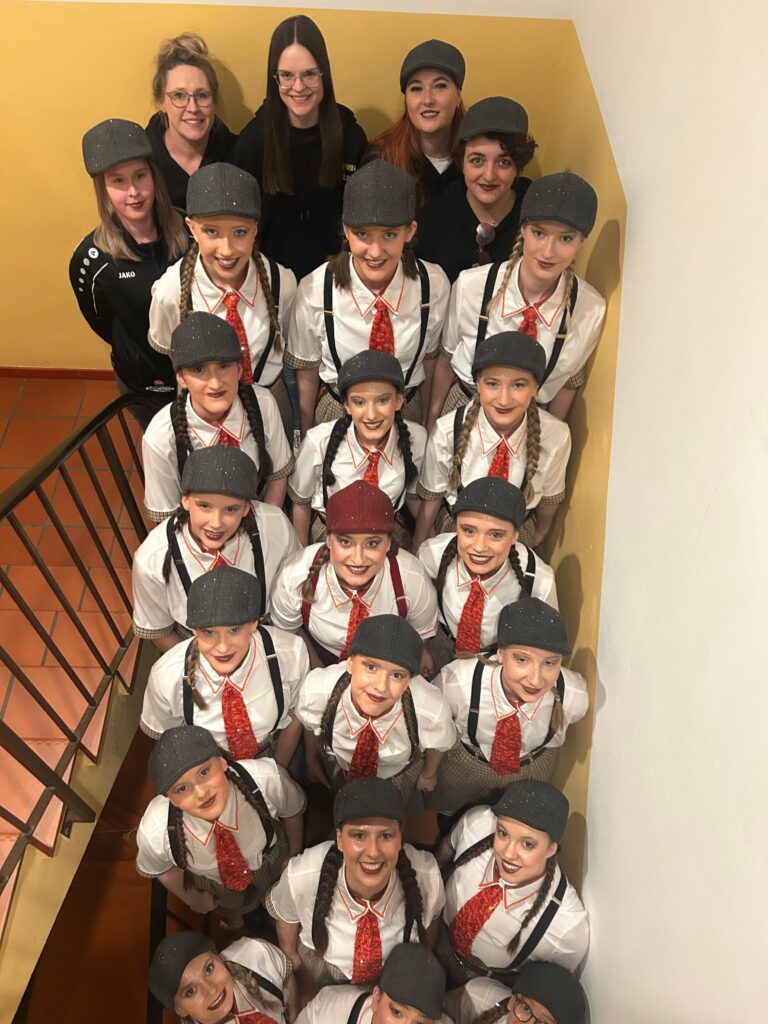 Der Ü-15-Schautanz „Ein Tag zum Vergessen“ beendete am Sonntagabend das hochkarätige Gardetanz-Turnier in Naila.